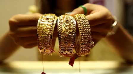 భారీగా తగ్గిన బంగారం ధర- మే15న తెలంగాణ, ఏపీలో తులం ఎంతంటే?