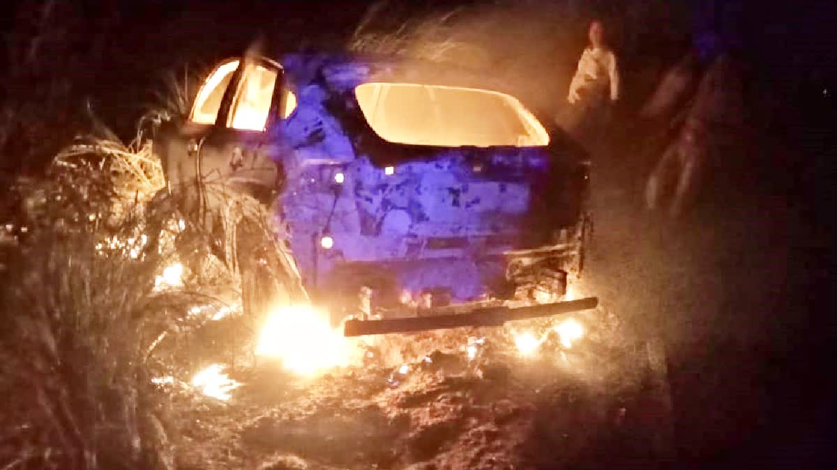 CAR FIRE IN CHAPRA