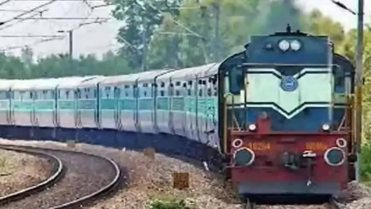 LOCO PILOT STRIKE IN PALAKKAD  LOCO PILOT  INDIAN RAILWAY  ലോക്കോ പൈലറ്റ് സമരം