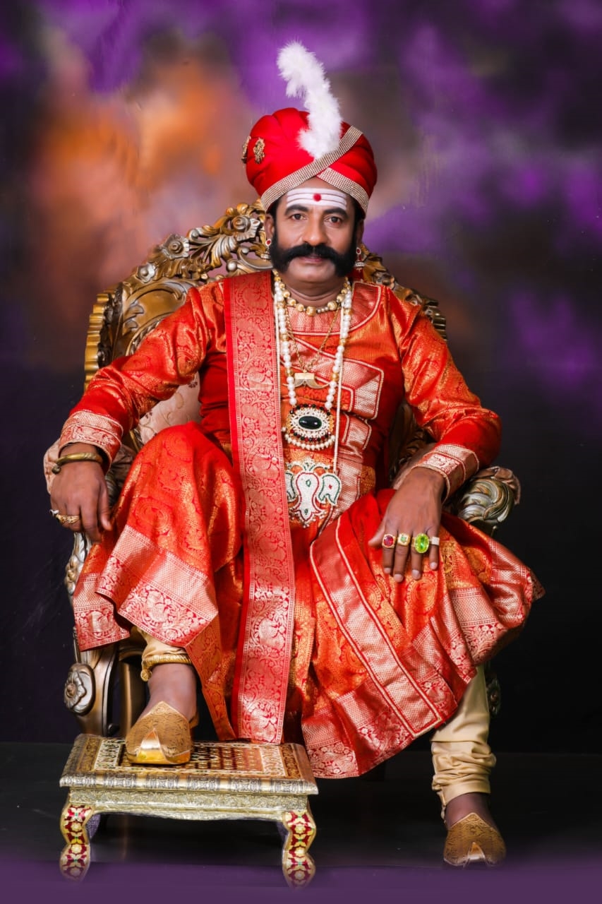 H M Krishnamurthi as Kempegowda