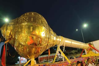 Mace weighing 1,600 kg, huge Rama bow weighing 1,100 kg reached Agra