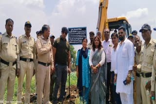 Dewas temple land free