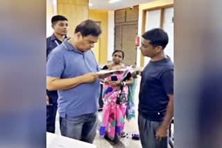 Assam CM Himanta Biswa Sarma getting information from the person.