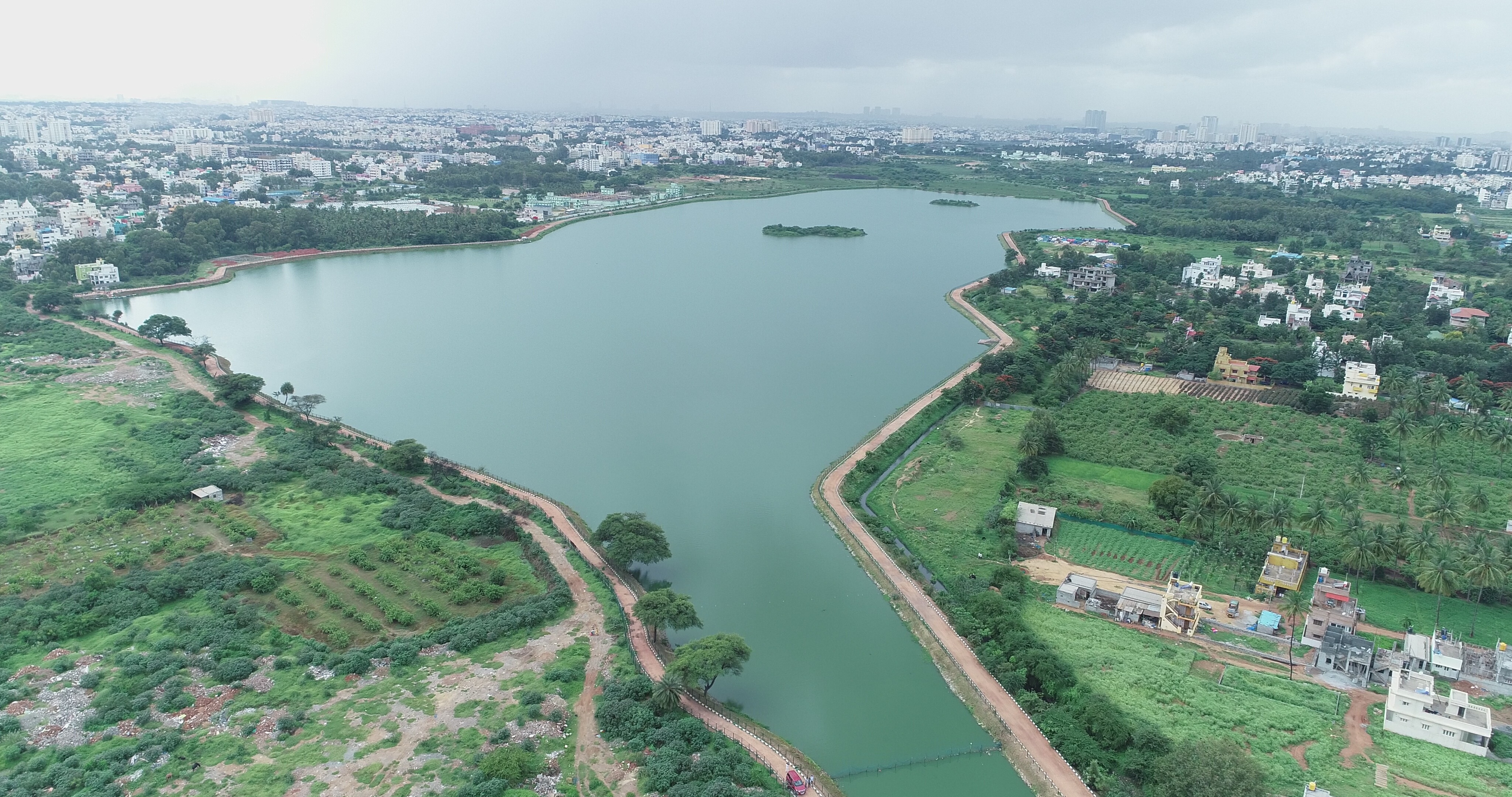 lake-encroachment-evacuvattion-delay-in-karnataka