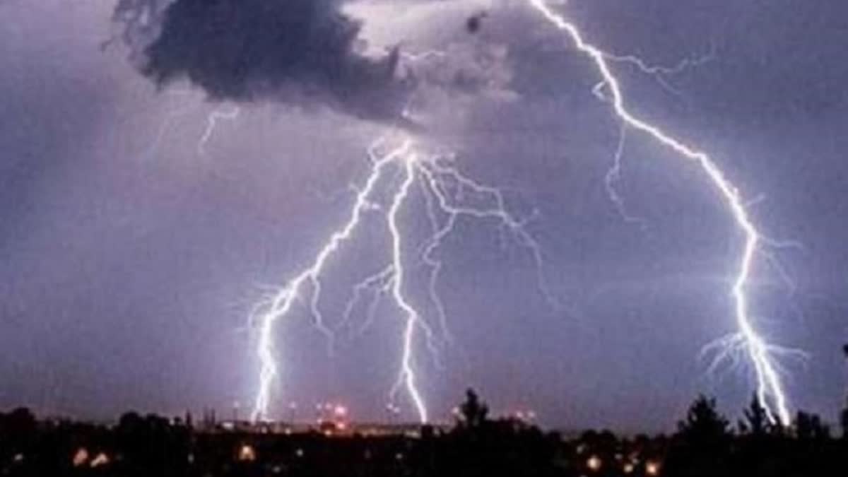 lightning-strikes-in-bihar-24-people-death-many-injured