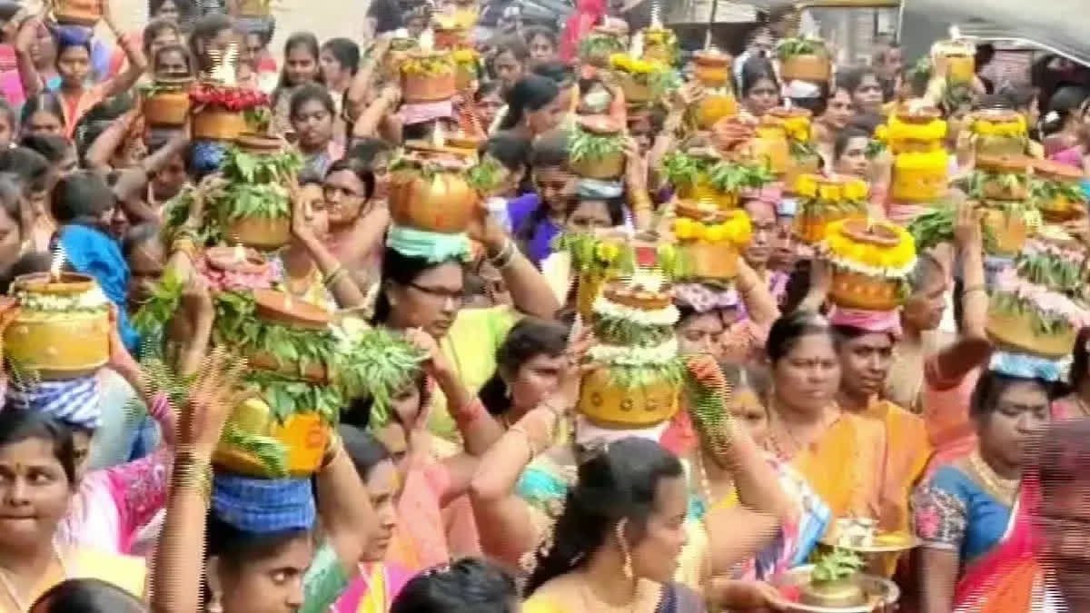 Lal Darwaza Mahankali Bonalu 2023