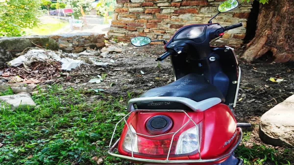 Minor Driving Scooty in Almora