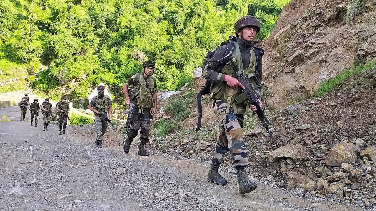 DODA JAMMU KASHMIR MILITANTS  JAMMU KASHMIR MILITANTS ATTACK  ജമ്മു കാശ്‌മിരില്‍ വെടിവെപ്പ്  ജമ്മു കാശ്‌മീര്‍ ഭീകരാക്രമണം