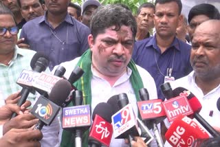 Minister Ponnam Prabhakar Fires on Bandi Sanjay