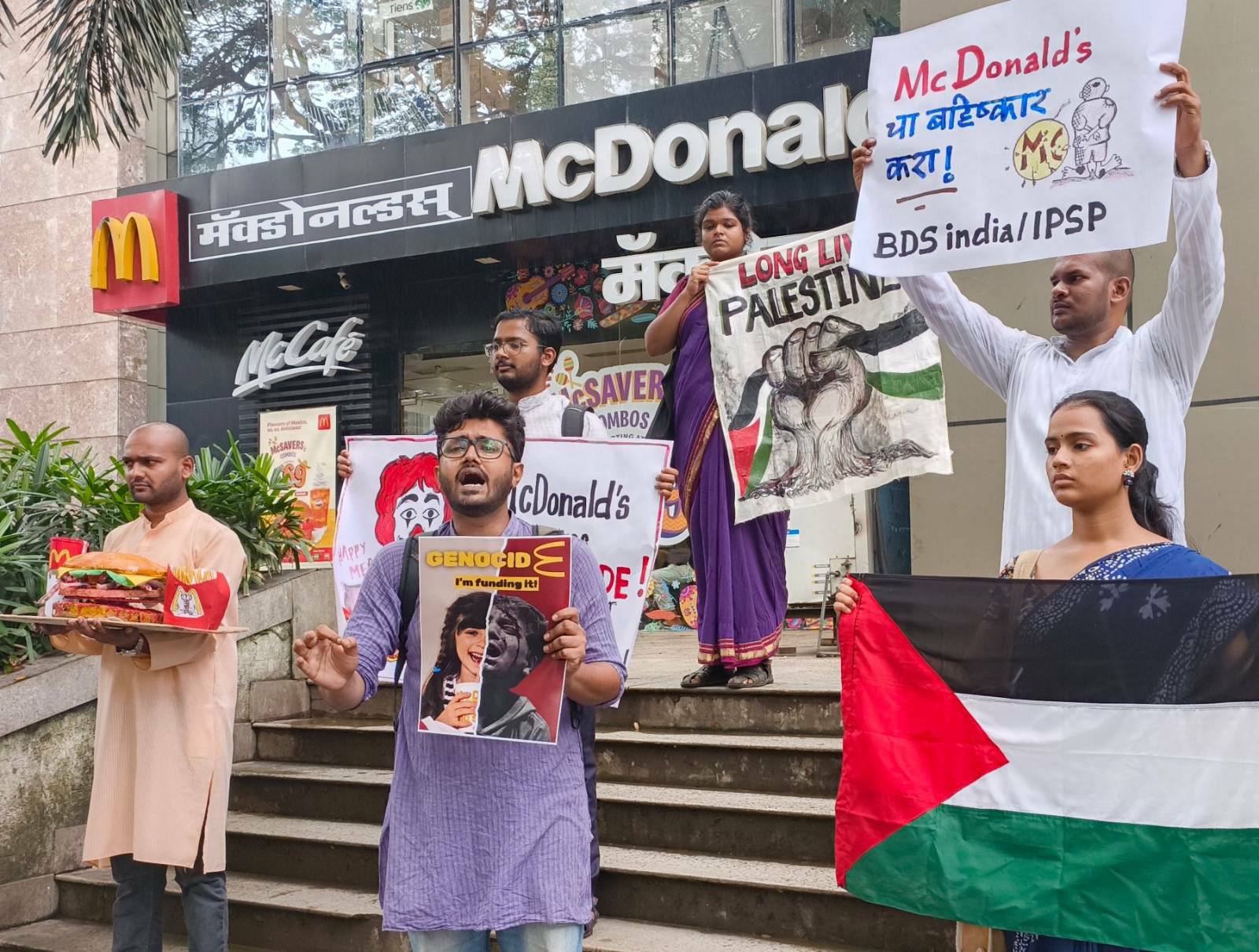 BOYCOTT MCDONALD SOLIDARITY WITH PALESTINE ISRAEL PALESTINE WAR MCDONALD IN INDIA