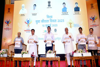 Rajyavardhan Singh Rathore launching Rojgar Sandesh