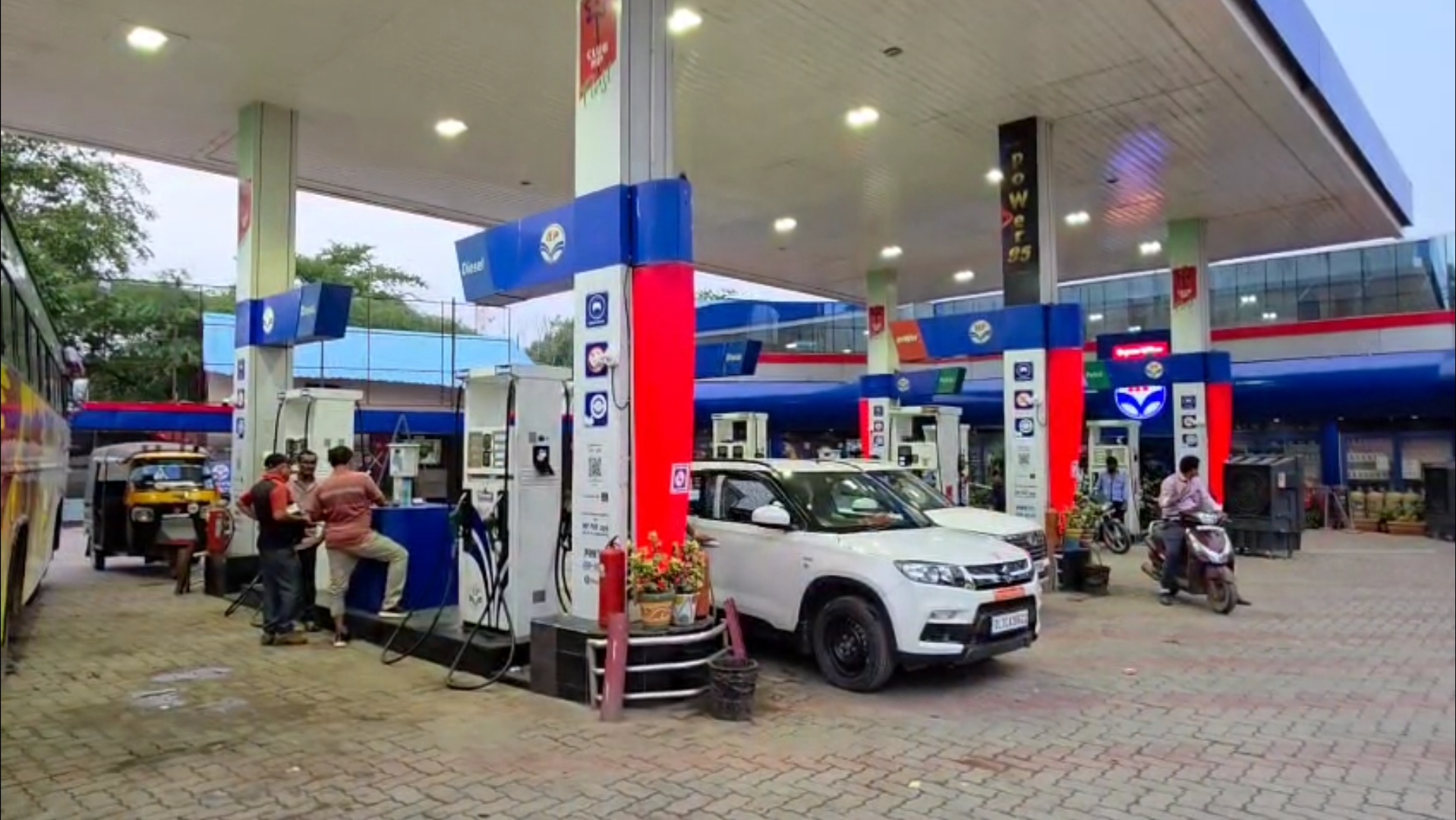 rewa petrol pump ruckus