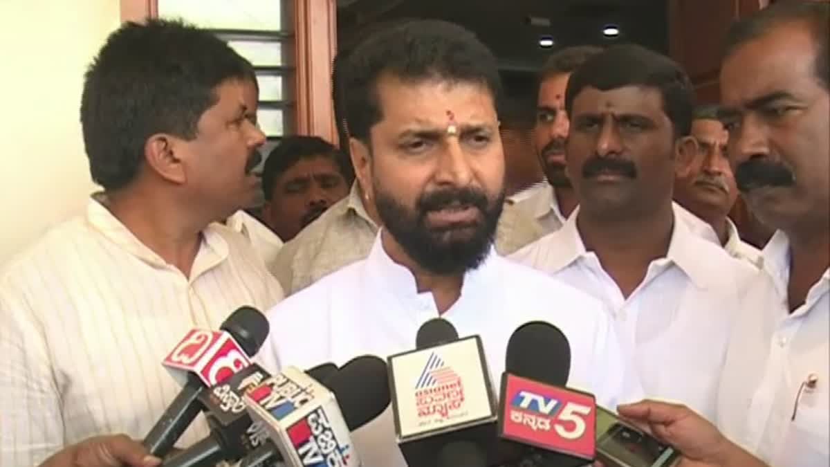 ct-ravi-slams-dcm-dk-shivakumar