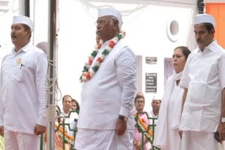 kharge didnt attend the flag hosting at red fort