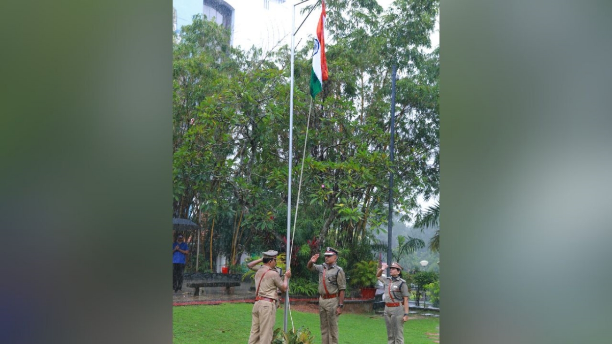 KERALA INDEPENDENCE DAY CELEBRATION  CM HOISTED FLAG IN TRIVANDRUM  TRIVANDRUM INDEPENDENCE DAY 2024  LATEST NEWS IN MALAYALAM