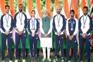 PM meets Indian Olympic contingent