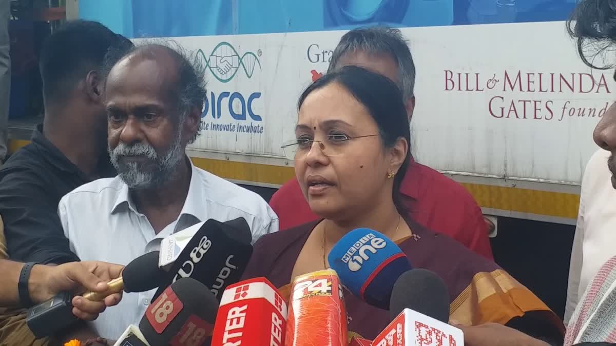 Veena George On Nipah Prevention  Veena George  Nipah Prevention  Nipah  Health Minister  Nipah Prevention And Treatments  Legislative Assembly  Contact List  High Risk  പ്രതിരോധത്തിനും ചികിത്സയ്ക്കും  ചികിത്സ  ആവശ്യമായ ക്രമീകരണങ്ങള്‍ ഒരുക്കി  സഭയെ അറിയിച്ച് ആരോഗ്യമന്ത്രി  ആരോഗ്യമന്ത്രി  വീണ ജോര്‍ജ്  നിയമസഭ  നിപ  സമ്പർക്ക പട്ടിക  രോഗി  പരിശോധനാഫലം  വോളൻ്റിയർ