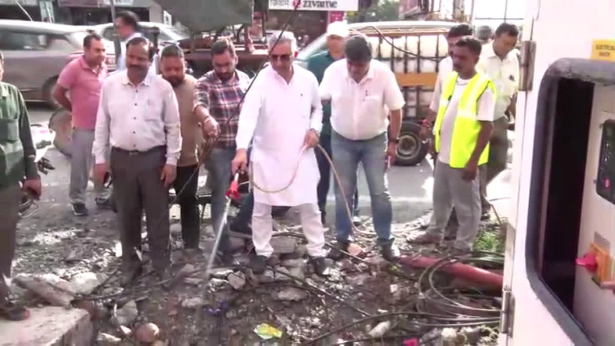 sunil uniyal gama inspected pits in dehradun