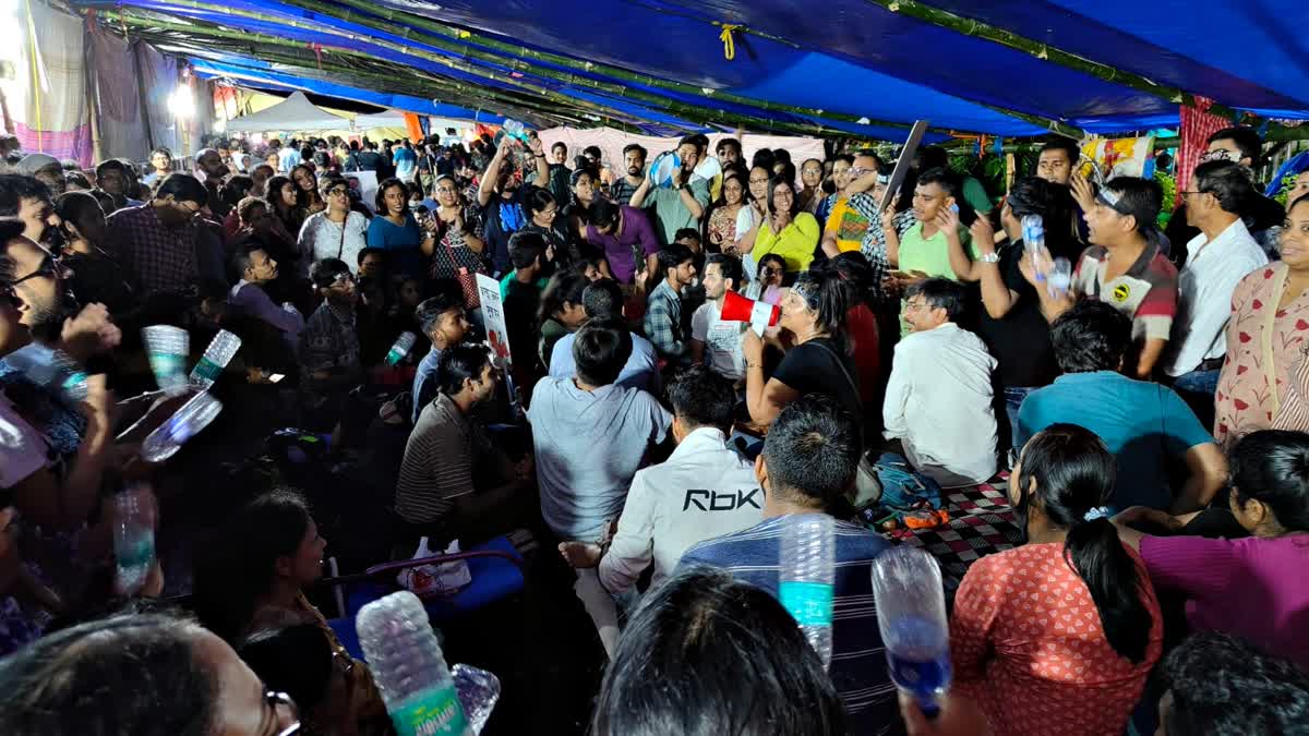 Mamata Banerjee Meets Junior Doctors