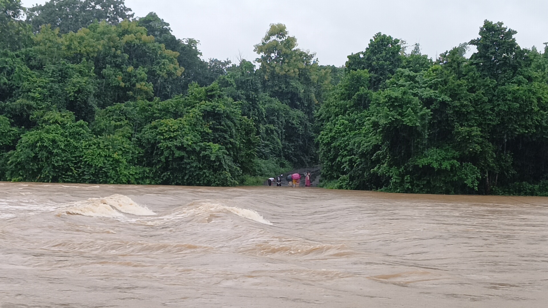 River Water Rises for Low Pressure