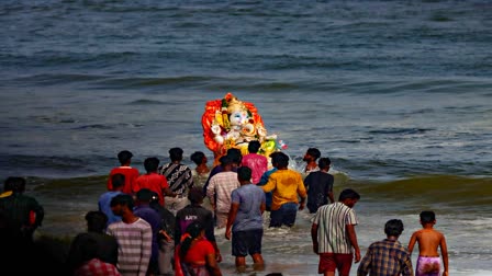 Green signal for immersion of Lord Ganesha in Hussain Sagar