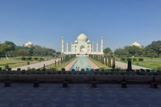 Case registered against unlicensed guide who showed Taj Mahal to US Navy Secretary