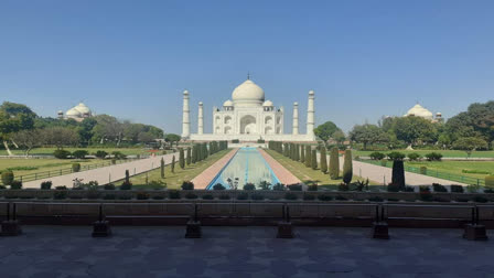 US Navy officer to Taj Mahal