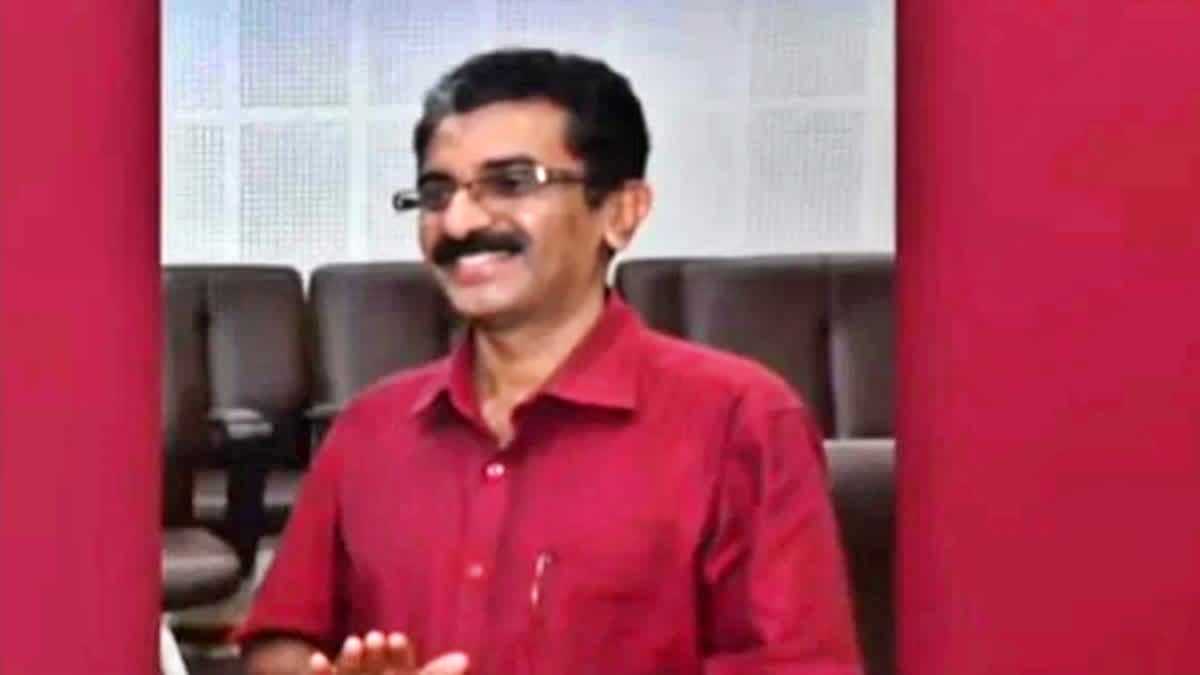 KANNUR ADM NAVEEN BABU DEATH  DISTRICT PANCHAYAT PRES PP DIVYA  കണ്ണൂര്‍ എഡിഎമ്മിന്‍റെ മരണം വിവാദം  പി പി ദിവ്യ കണ്ണൂര്‍