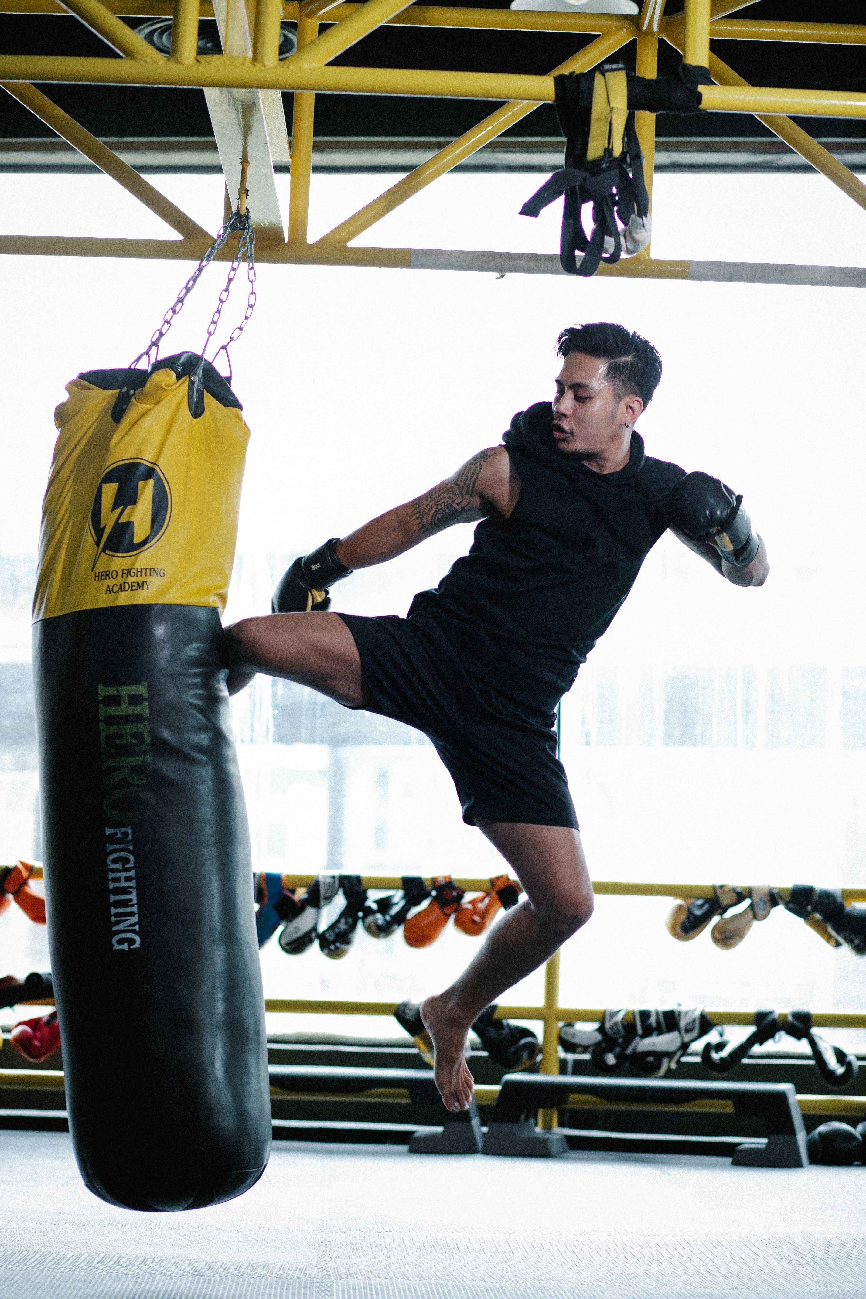 BENEFITS OF Kickboxing and High intensity workout Kickboxing beneficial for physical mental health