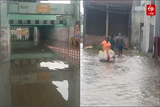 சுரங்கப் பாதையில் தேங்கி நிற்கும் மழைநீர், மேடான பகுதிகளுக்கு செல்லும் மக்கள்