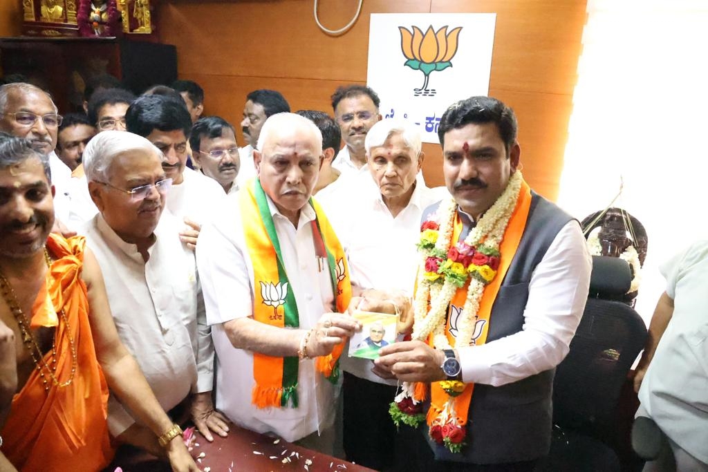 Vijayendra takes oath in presence of BJP stalwarts