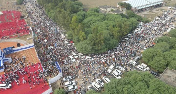 Crowd gathered in Mayawati's meeting