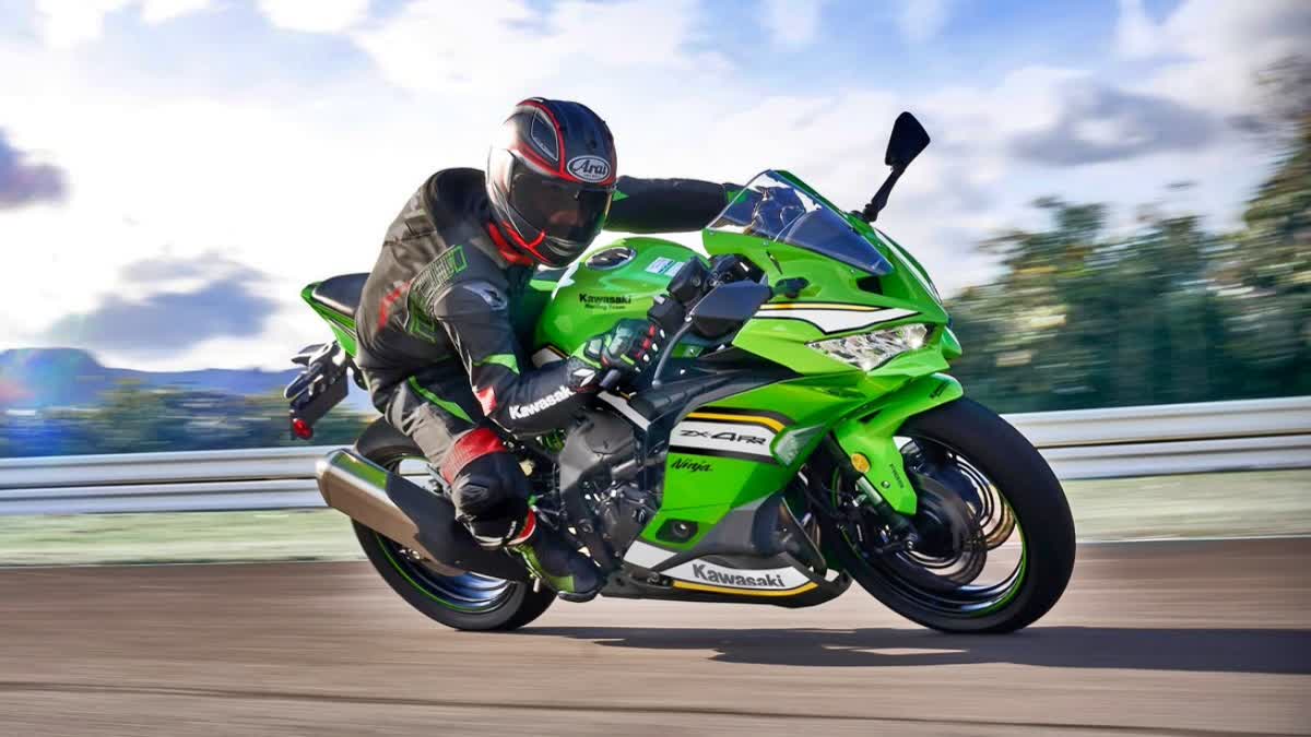 2025 Kawasaki Ninja ZX-4RR