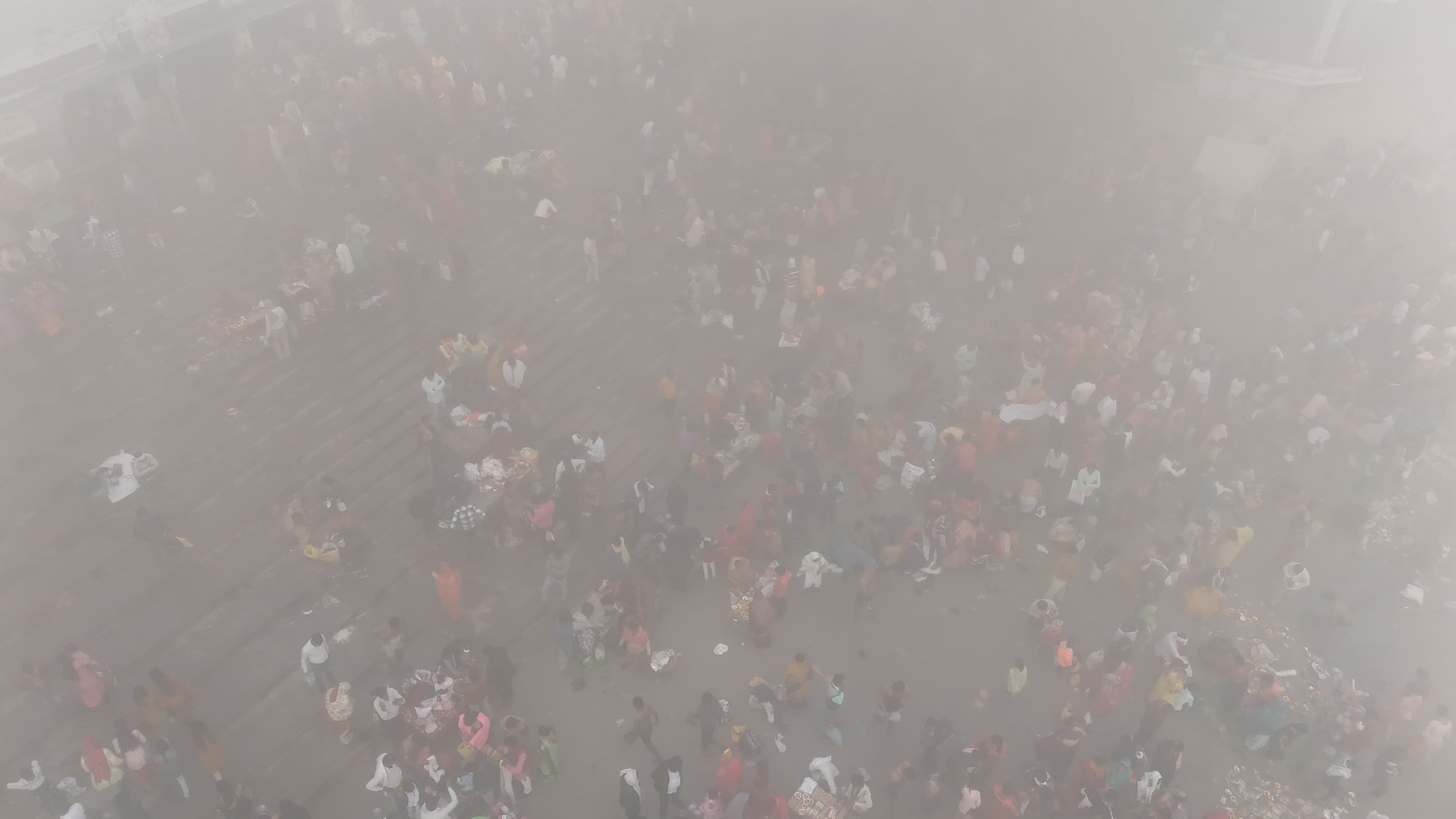 kartik purnima 2024 ayodhya thousands devotees bath in holy saryu river