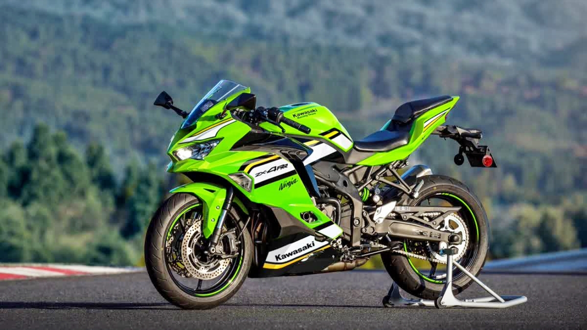 2025 Kawasaki Ninja ZX-4RR