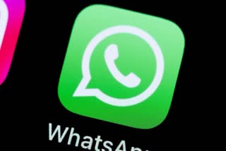 WHATSAPP GROUP CHAT FEATURE