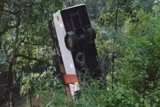 KANNUR KELAKAM BUS ACCIDENT  GOOGLE MAP BUS ACCIDENT KANNUR  കണ്ണൂര്‍ നാടക സംഘം ബസ് അപകടം  ഗൂഗിള്‍ മാപ്പ് ബസ് അപകടം