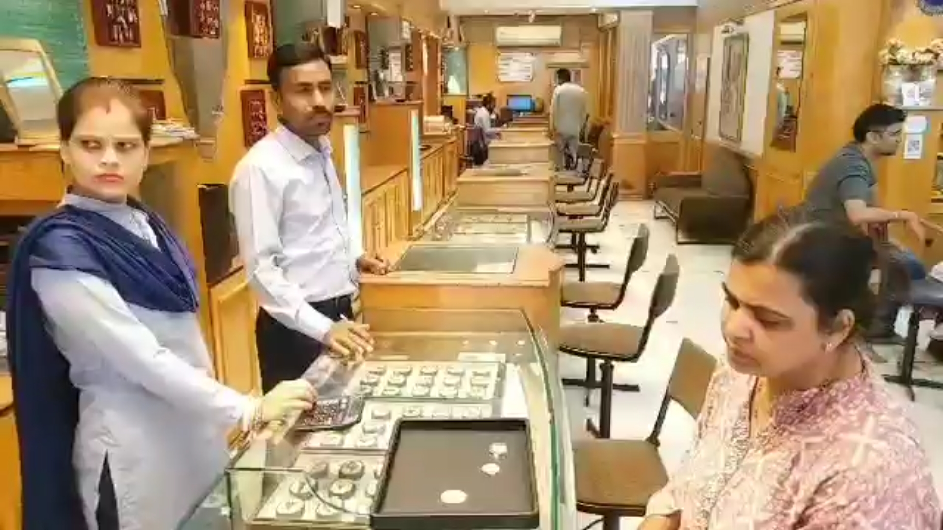 People Shopping For Jewelry