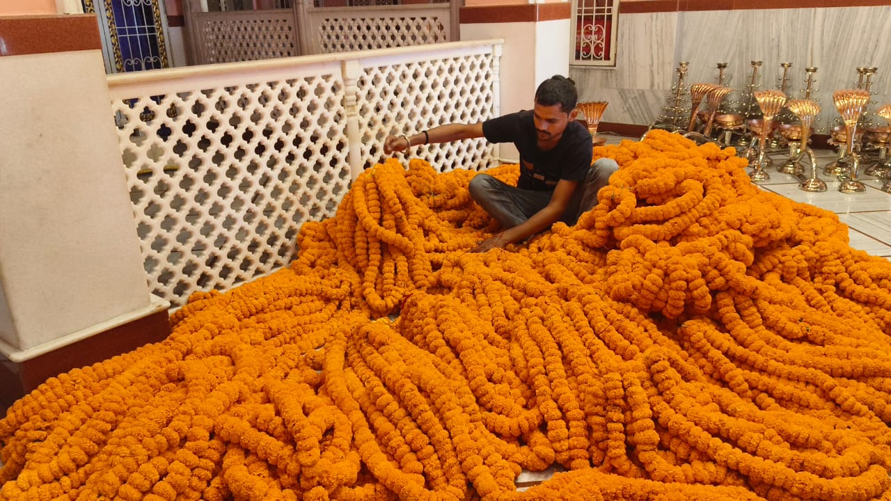 dev-diwali-deepawali-2024-date-kab-hai-muhurth-kartik purnima 25 lakh lamps lit in banaras varanasi