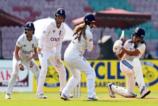 India W vs England W  India W vs England W Test Day 2  India W vs England W One Off Test  India W vs England W Test Day 2 Preview  Subha Satheesh Jermiah Rodrigues  Yastika Bhatia Deepti Sharma  ഇന്ത്യന്‍ വനിത ക്രിക്കറ്റ് ടീം  ഇംഗ്ലണ്ട് വനിത ക്രിക്കറ്റ് ടീം  ഇന്ത്യ ഇംഗ്ലണ്ട് വനിത ക്രിക്കറ്റ് ടെസ്റ്റ്  ഇന്ത്യ ഇംഗ്ലണ്ട് ടെസ്റ്റ് രണ്ടാം ദിനം
