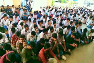 medicos Protest at adilabad rims