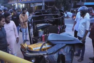 Sabarimala pilgrims bus and auto collide in Kerala