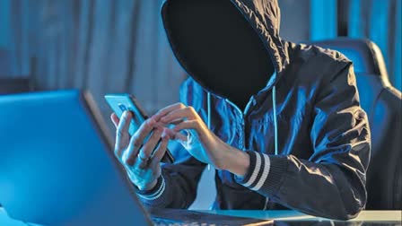 cybercrime hotspot  cyber crime hotspots in India  Surat cyber crime hotspot in India  Future Crime Research Foundation report  FCRF report on Cyber Crime  രാജ്യത്തെ സൈബര്‍ കുറ്റകൃത്യങ്ങള്‍  സൈബര്‍ കുറ്റകൃത്യം കൂടുതല്‍ സൂറത്തില്‍  2023ല്‍ റിപ്പോര്‍ട്ട് ചെയ്‌ത സൈബര്‍ ക്രൈം  ഇന്ത്യില്‍ സൈബര്‍ കുറ്റകൃത്യങ്ങള്‍ എങ്ങനെ  സൈബര്‍ കള്ളന്‍മാര്‍  cyber crimes in India in 2023  cyber crimes in India