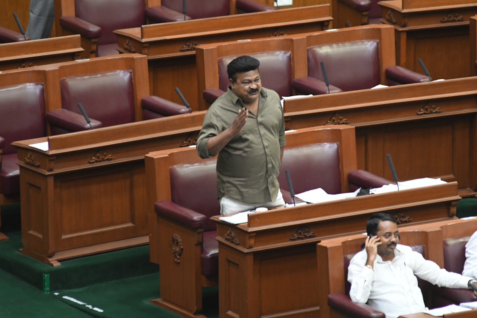 quorum crisis at the start of the  belagavi assembly session
