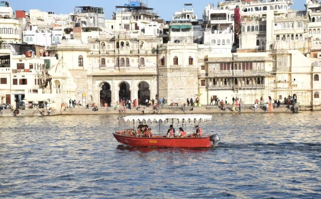 records of number of tourists may seen in Udaipur