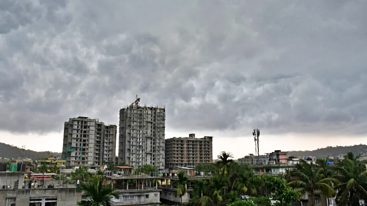 KERALA RAIN WARNINGS  KERALA WEATHER UPDATES  മഴ  കേരളത്തിലെ മഴ മുന്നറിയിപ്പ്