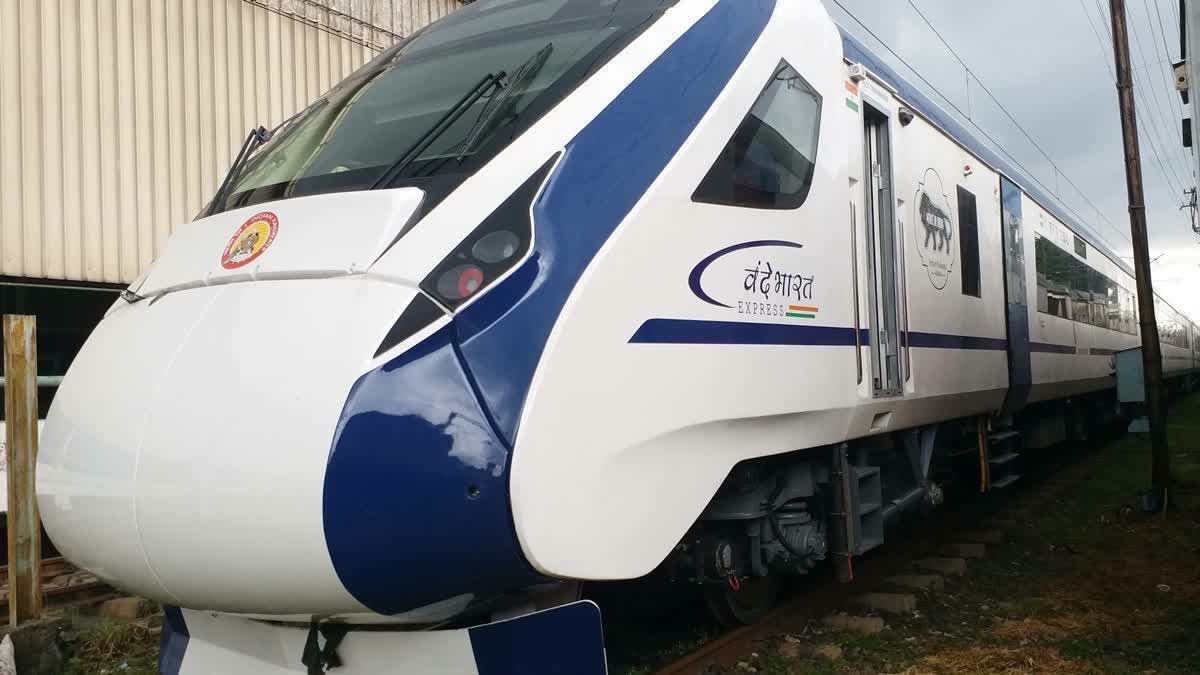 Stone Pelted at Vande Bharat train