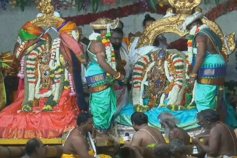 மீனாட்சி- சுந்தரேசுவரர் திருக்கல்யாணம்