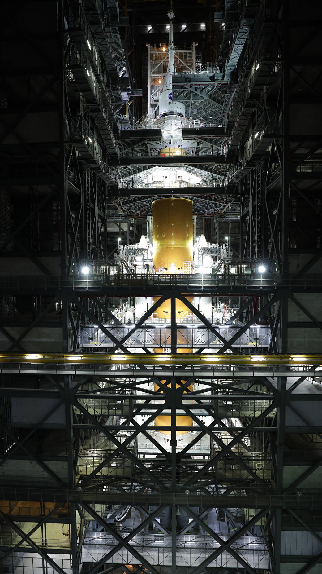 NASA's countdown test fails due to hydrogen leak