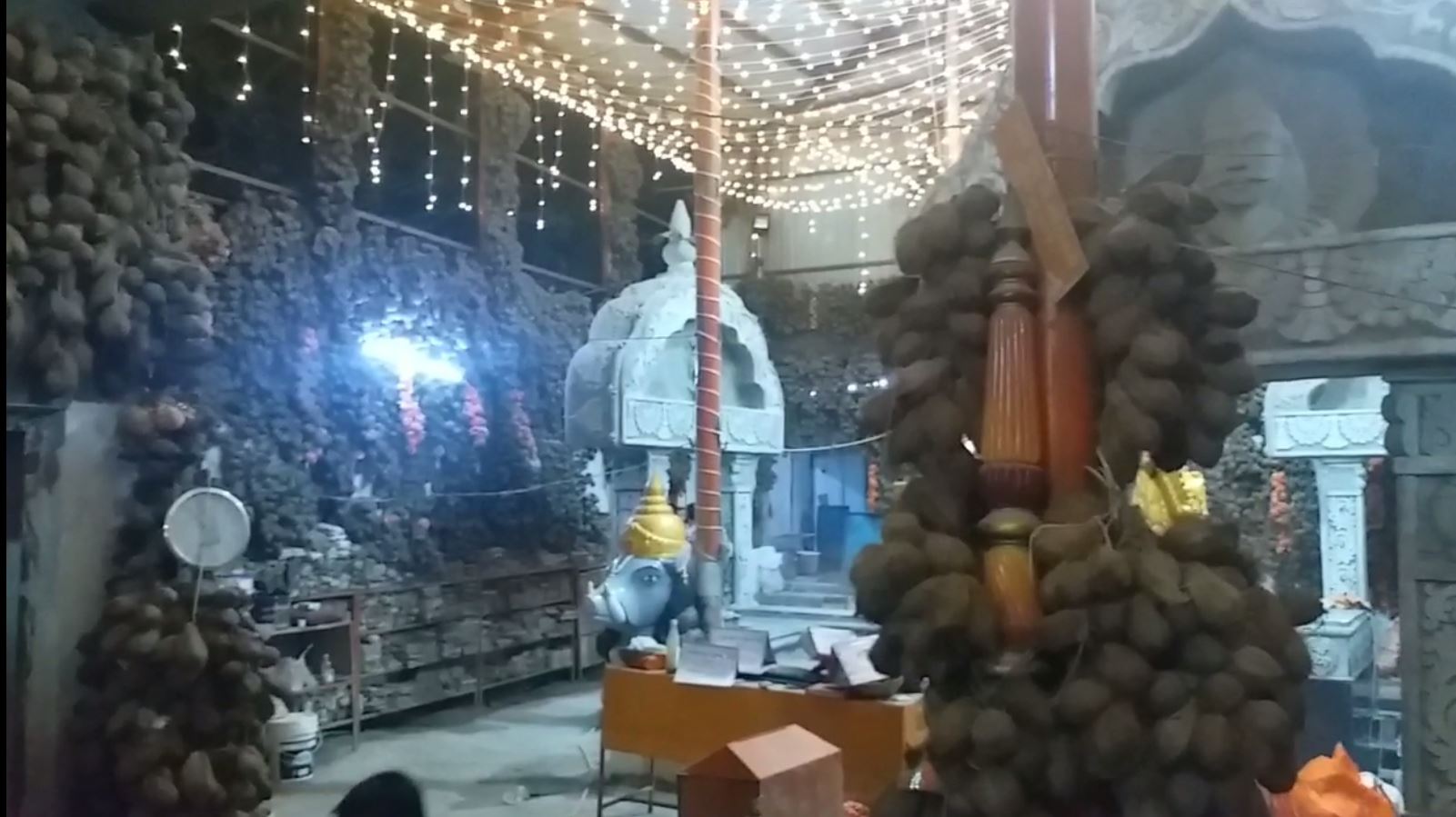 Devotees coconut offering to chhindwara hanuman temple